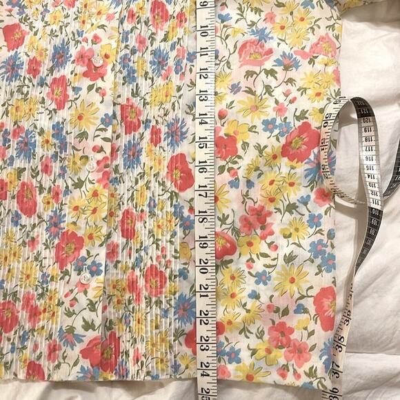 *Like New* Lady Manhattan Floral Women's Button Down Top, Vintage | Size 14 - Picture 6 of 6
